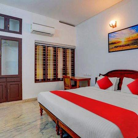 Hotel O Poptavern Heritage Kovalam Bagian luar foto