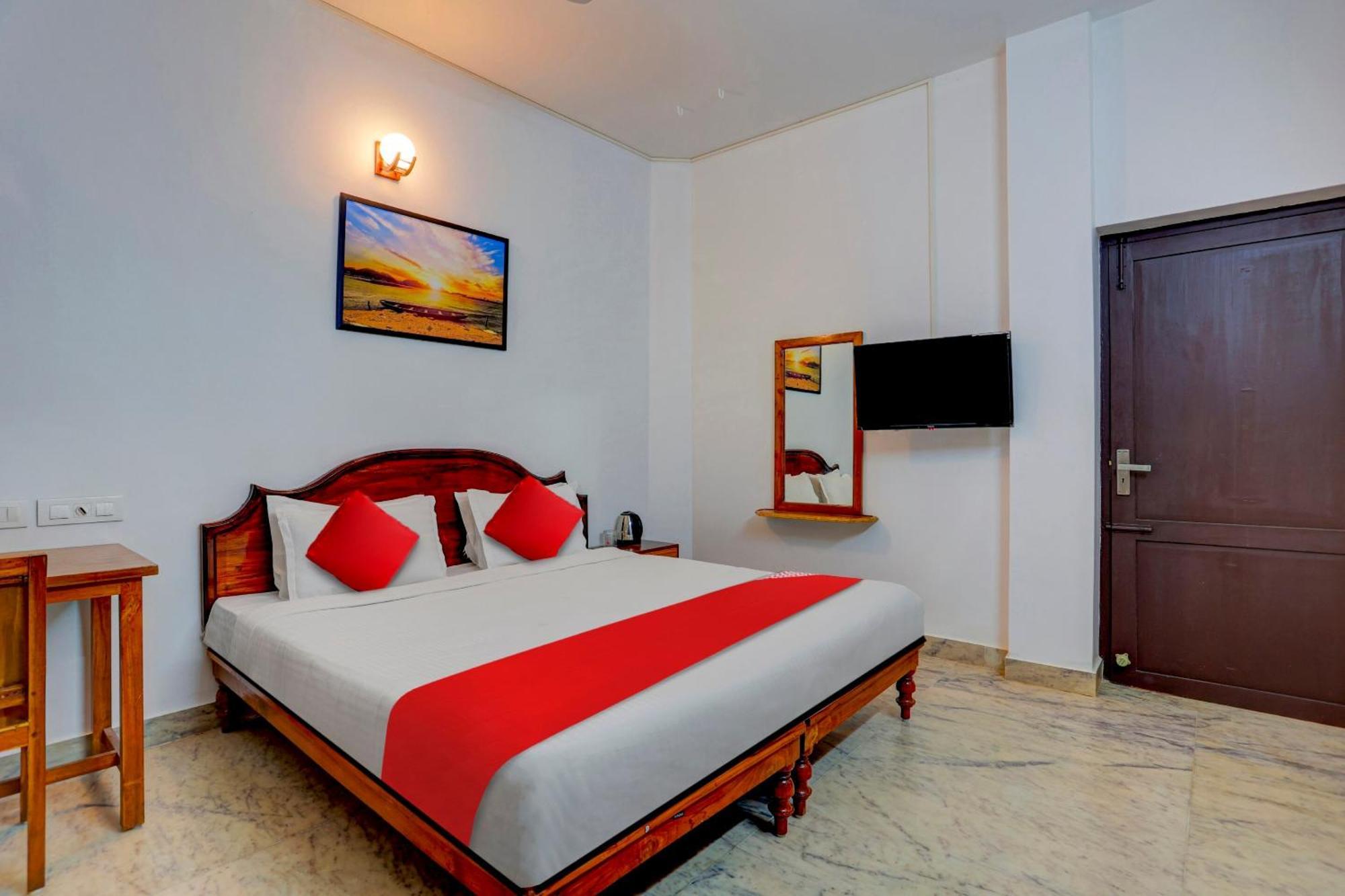 Hotel O Poptavern Heritage Kovalam Bagian luar foto