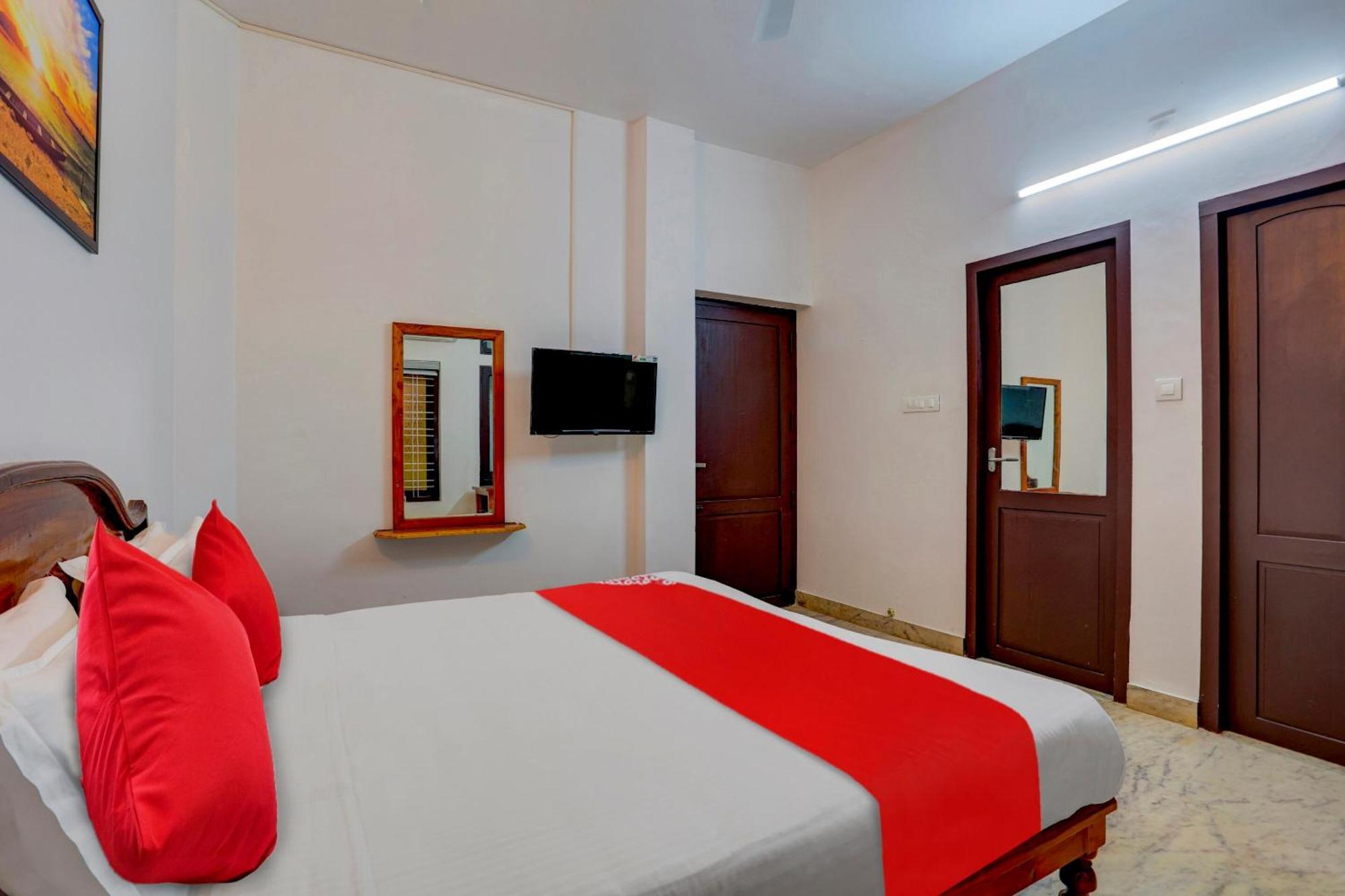 Hotel O Poptavern Heritage Kovalam Bagian luar foto