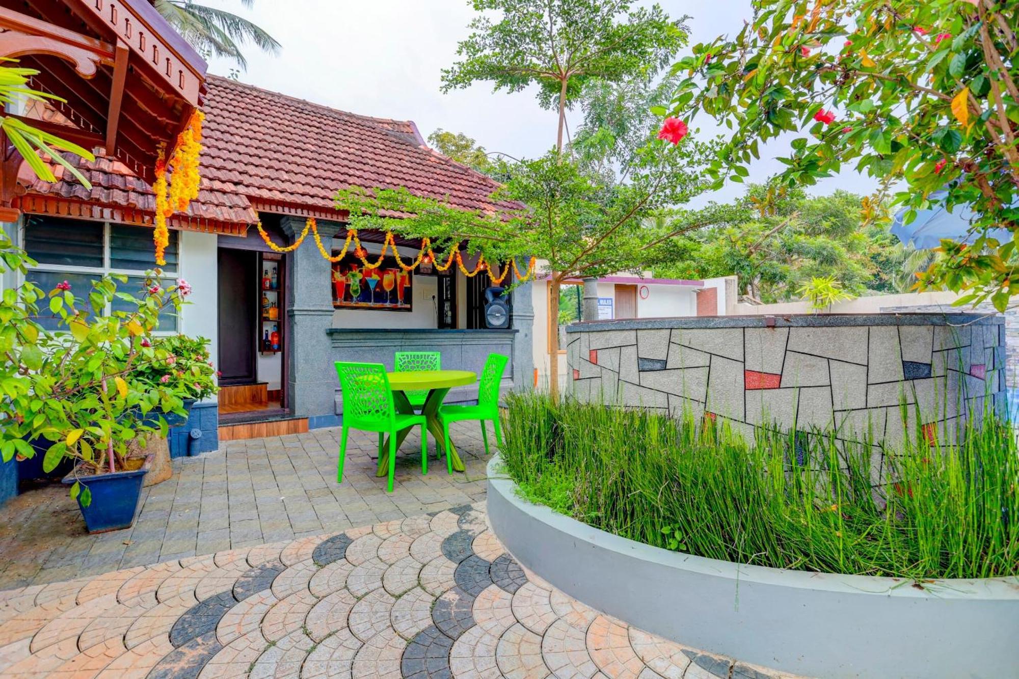 Hotel O Poptavern Heritage Kovalam Bagian luar foto