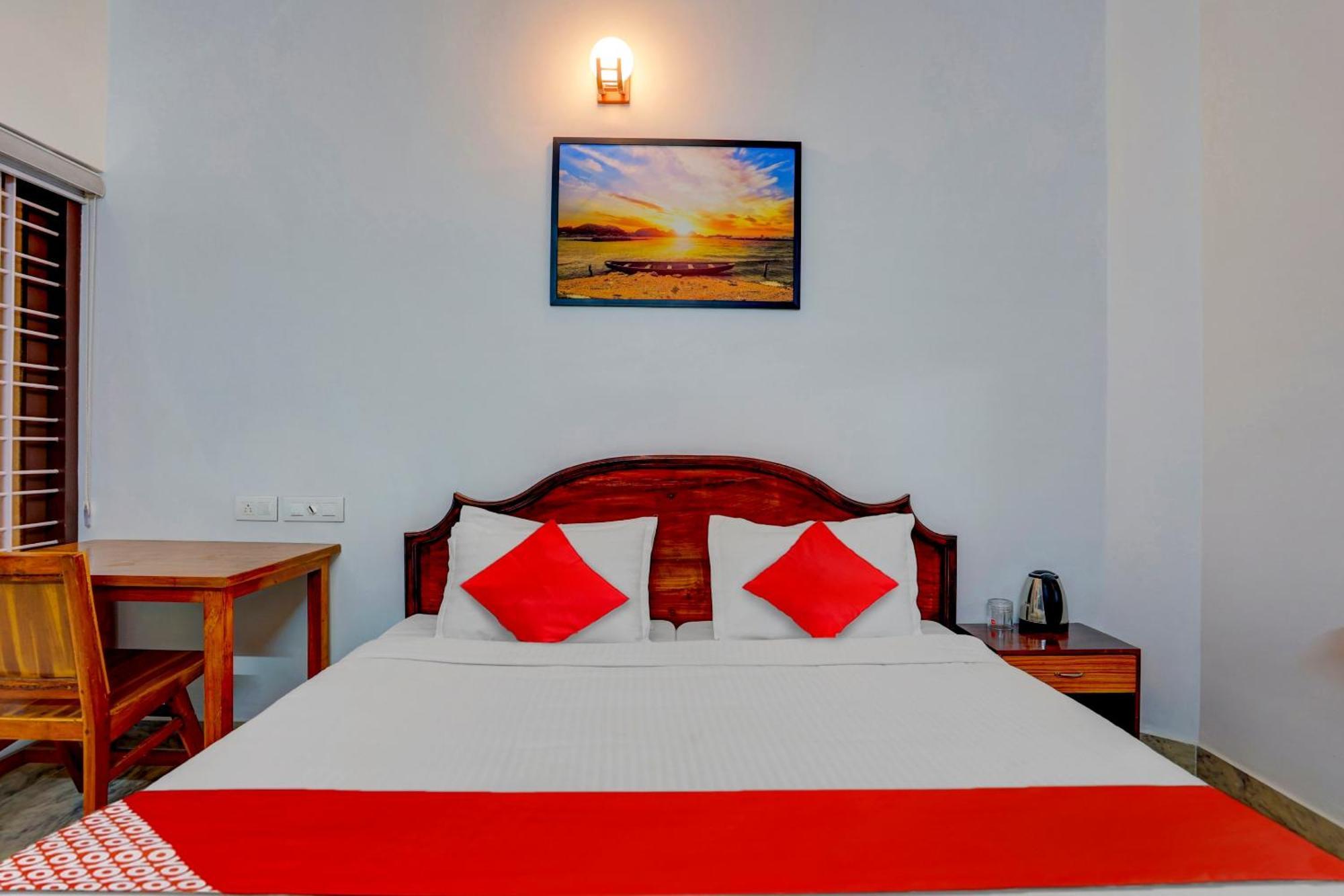 Hotel O Poptavern Heritage Kovalam Bagian luar foto